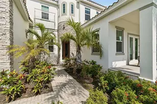 823 Manns Harbor Dr, Apollo Beach, FL 33572 - Photo 10