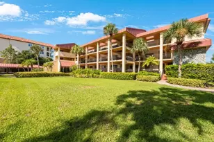 1060 Pinellas Bayway S, Saint Petersburg, FL 33715 - Photo 2