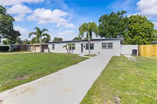 2090 75th St N, Saint Petersburg, FL 33710 - Photo 4