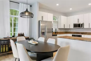 6323 Vista Verde Dr E, Saint Petersburg, FL 33707 - Photo 14