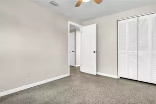 5609 Golden Dr, Tampa, FL 33634 - Photo 20