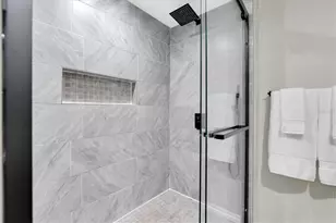 6422 15th St N, Saint Petersburg, FL 33702 - Photo 14