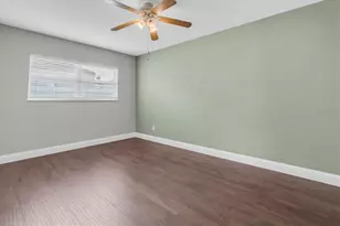 6422 15th St N, Saint Petersburg, FL 33702 - Photo 18