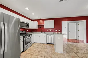 1317 Avonwood Ct, Lutz, FL 33559 - Photo 10