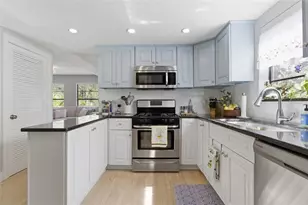 304 16th Ave N, Saint Petersburg, FL 33704 - Photo 12