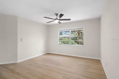1602 Hovington Circle, Sun City Center, FL 33573 - Photo 6