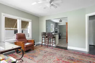 2521 4th St S, Saint Petersburg, FL 33705 - Photo 4