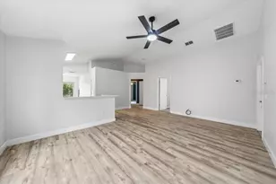 5863 Meadowpark Pl, Lithia, FL 33547 - Photo 12