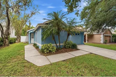 5863 Meadowpark Place, Lithia, FL 33547 - Photo 2
