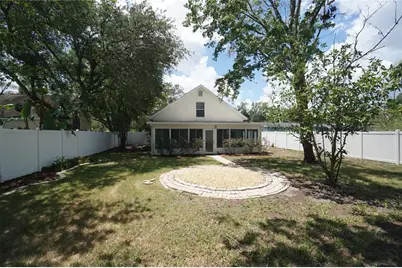 805 W 113th Avenue, Tampa, FL 33612 - Photo 26