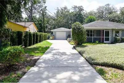 11715 N 51st Street, Tampa, FL 33617 - Photo 2