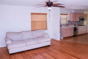 11715 N 51st St, Tampa, FL 33617 - Photo 4