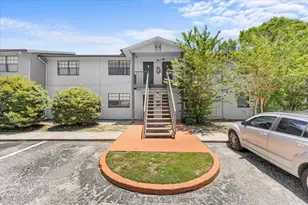 12407 Oak Cedar Pl, Tampa, FL 33612 - Photo 1