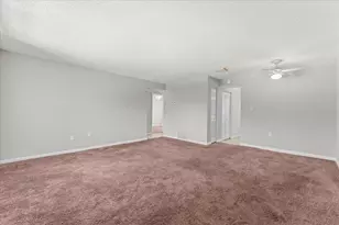 12407 Oak Cedar Pl, Tampa, FL 33612 - Photo 2