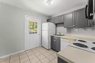 12407 Oak Cedar Pl, Tampa, FL 33612 - Photo 8