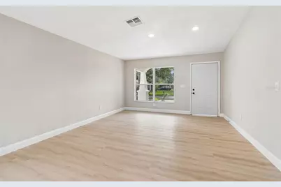 8104 N Boulevard, Tampa, FL 33604 - Photo 10