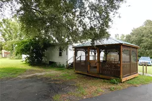 30501 Clearview Dr, Wesley Chapel, FL 33545 - Photo 40