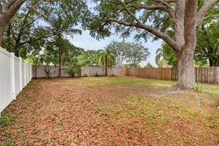 1809 Erin Brooke Dr, Valrico, FL 33594 - Photo 32