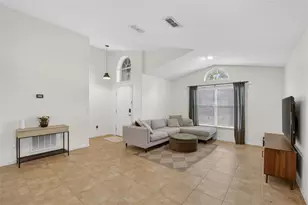 1809 Erin Brooke Dr, Valrico, FL 33594 - Photo 4
