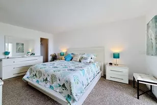 4550 Cove Cir, Saint Petersburg, FL 33708 - Photo 24
