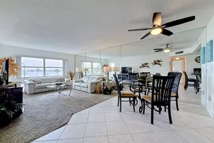 4550 Cove Cir, Saint Petersburg, FL 33708 - Photo 14