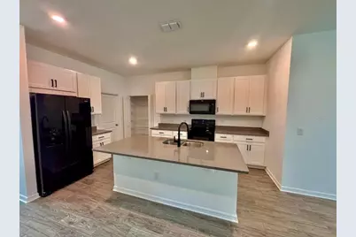 7563 Ashcroft Drive, Wesley Chapel, FL 33545 - Photo 2