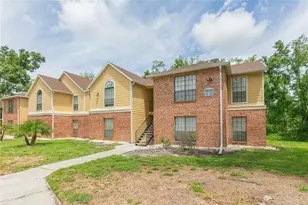 8636 Mallard Reserve Dr, Tampa, FL 33614 - Photo 1