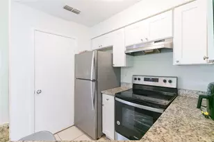 8636 Mallard Reserve Dr, Tampa, FL 33614 - Photo 20