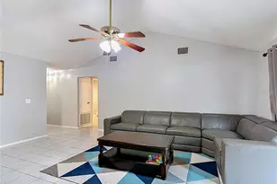 7110 Hollowell Dr, Tampa, FL 33634 - Photo 8