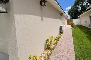 13830 Gentle Woods Ave, Riverview, FL 33569 - Photo 16