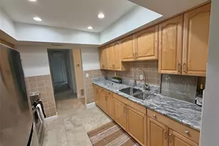 6945 Orkney Ave N, Saint Petersburg, FL 33709 - Photo 8