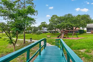 2728 Bentley Dr, Palm Harbor, FL 34684 - Photo 44