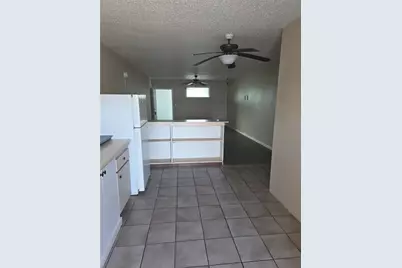 2440 25th Street N #Apt 2, Saint Petersburg, FL 33713 - Photo 6