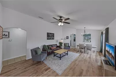 8160 Canterbury Lake Boulevard, Tampa, FL 33619 - Photo 8