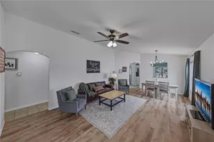 8160 Canterbury Lake Blvd, Tampa, FL 33619 - Photo 8