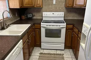 8892 79th Pl, Seminole, FL 33777 - Photo 2