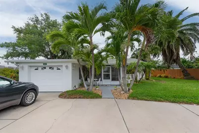 55 A Dolphin Drive, Treasure Island, FL 33706 - Photo 2