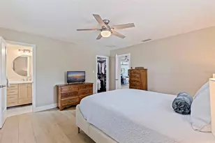 6085 Tanglewood Dr NE, Saint Petersburg, FL 33703 - Photo 20