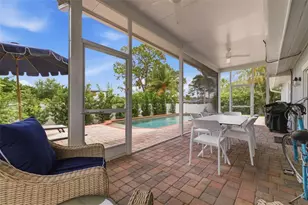 6085 Tanglewood Dr NE, Saint Petersburg, FL 33703 - Photo 28