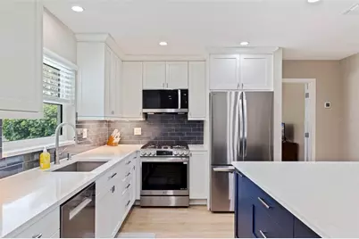 6085 Tanglewood Drive NE, Saint Petersburg, FL 33703 - Photo 16