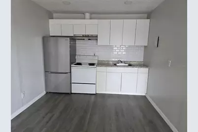 2440 25th Street N #Apt 1, Saint Petersburg, FL 33713 - Photo 4