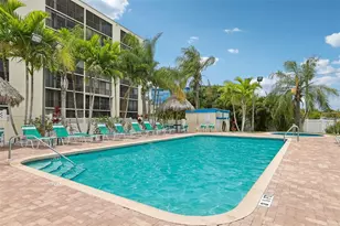 1000 Cove Cay Dr, Clearwater, FL 33760 - Photo 2
