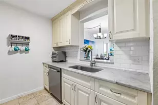 1000 Cove Cay Dr, Clearwater, FL 33760 - Photo 20