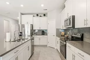 8036 Praise Dr, Tampa, FL 33625 - Photo 16