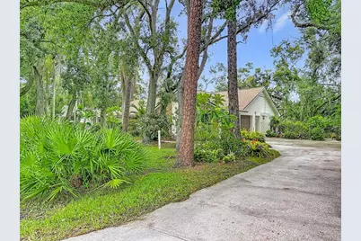 12721 N Armenia Avenue, Tampa, FL 33612 - Photo 4