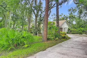 12721 N Armenia Ave, Tampa, FL 33612 - Photo 4