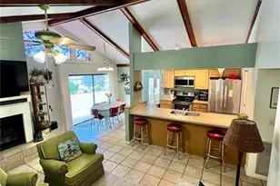 15614 Farnsworth Ln, Tampa, FL 33624 - Photo 6