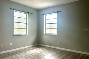 7195 E Bank Dr, Tampa, FL 33617 - Photo 10