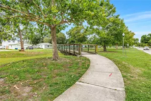 5213 Tangerine Ave S, Gulfport, FL 33707 - Photo 2