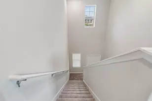 3715 Daisy Bloom Pl, Tampa, FL 33619 - Photo 18